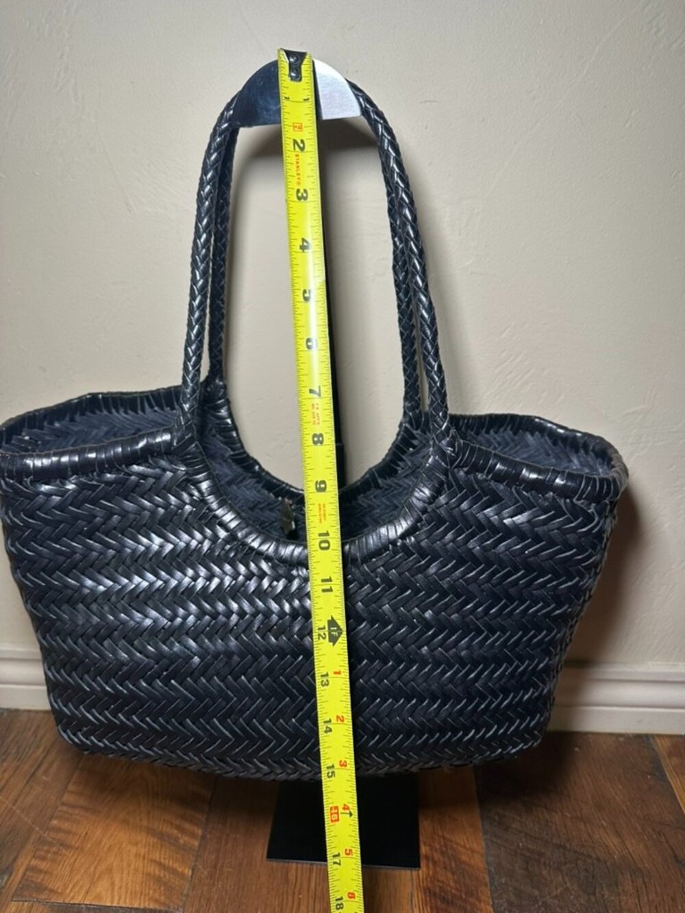 Black woven leather handbag. Genuine Leather. Tote - Picture 4 of 8